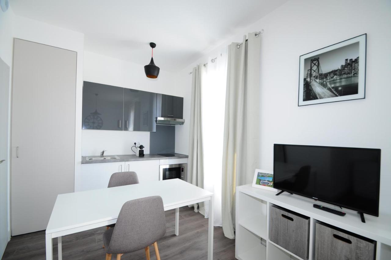 Les Trois Mai Apartment Кан Екстериор снимка