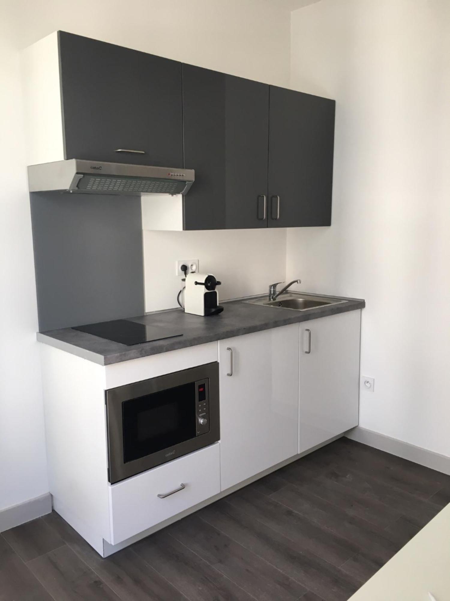 Les Trois Mai Apartment Кан Екстериор снимка