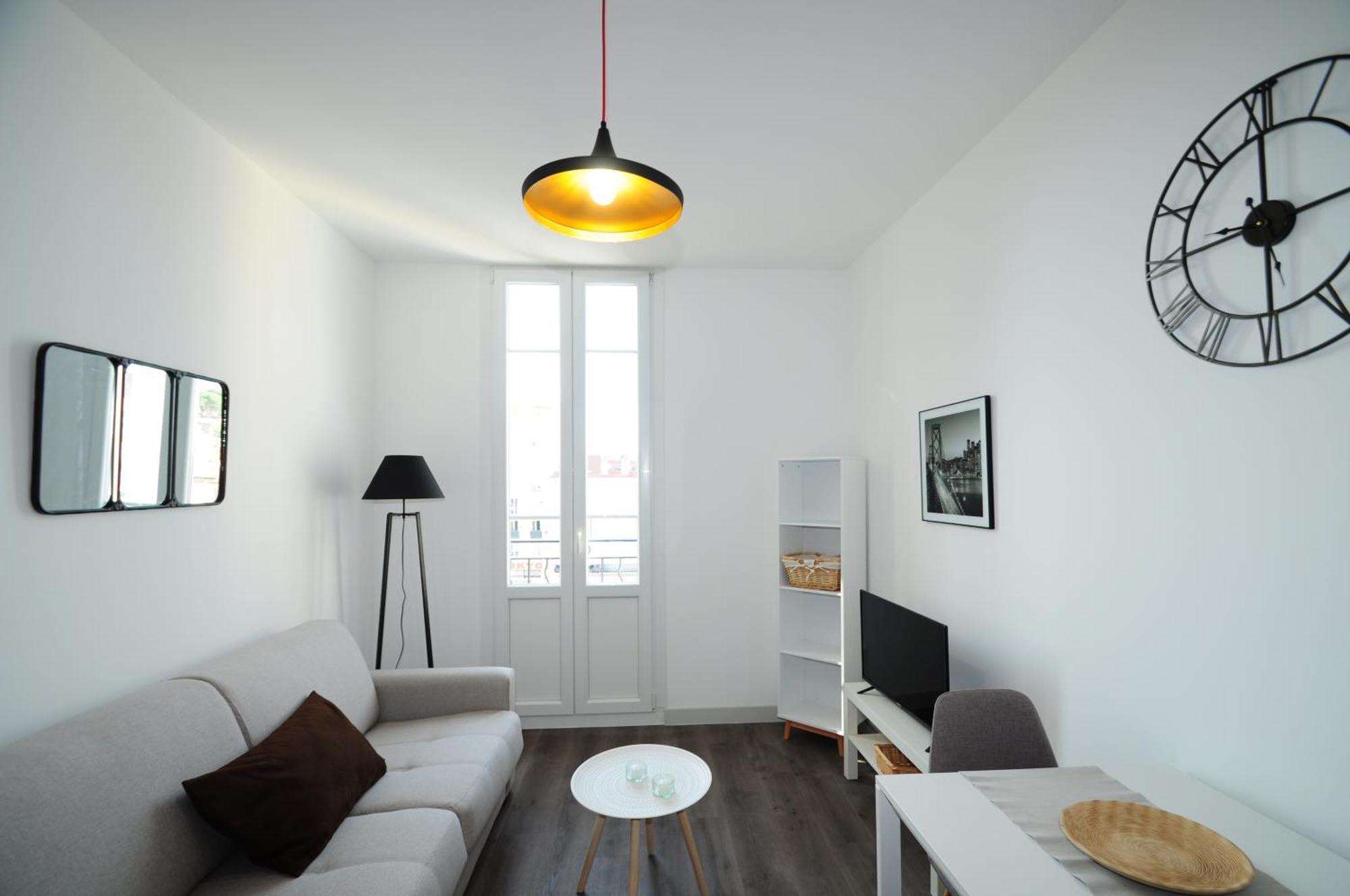 Les Trois Mai Apartment Кан Екстериор снимка