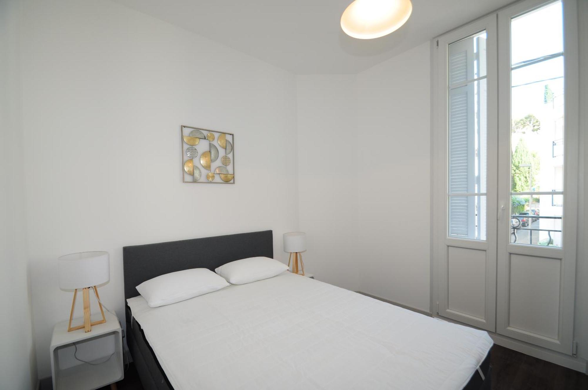 Les Trois Mai Apartment Кан Екстериор снимка