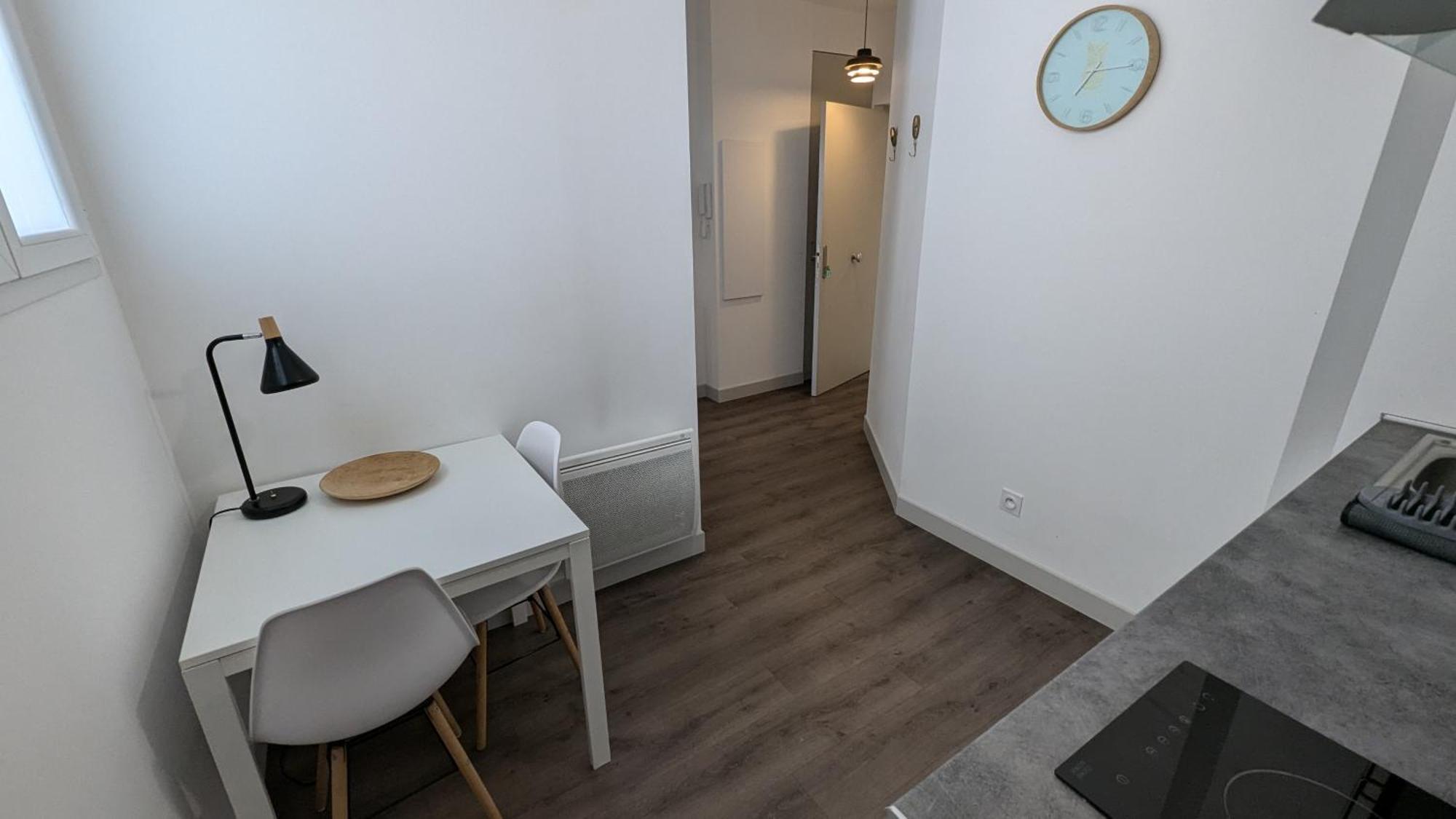 Les Trois Mai Apartment Кан Екстериор снимка