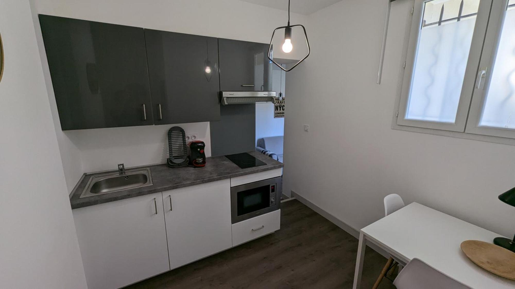 Les Trois Mai Apartment Кан Екстериор снимка