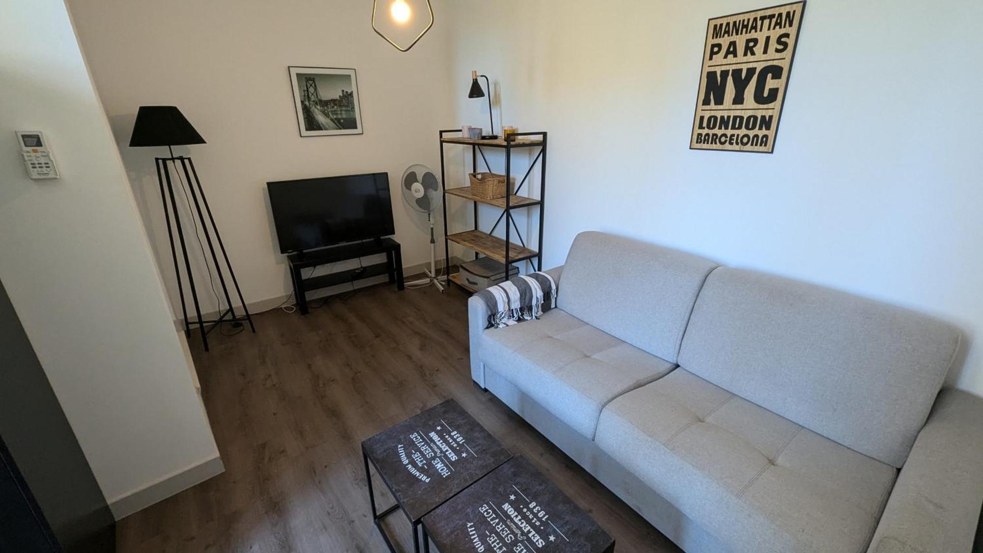 Les Trois Mai Apartment Кан Екстериор снимка